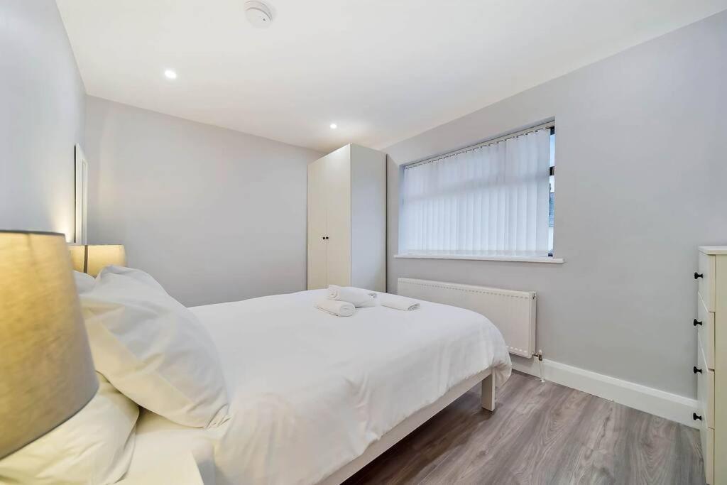 Ardoyne Lodge 'Sleeping 4 Guests' Belfast Esterno foto